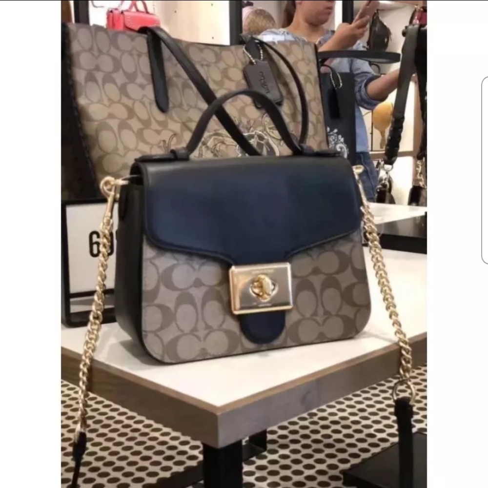 NWOT Coach Cassidy Top Handle